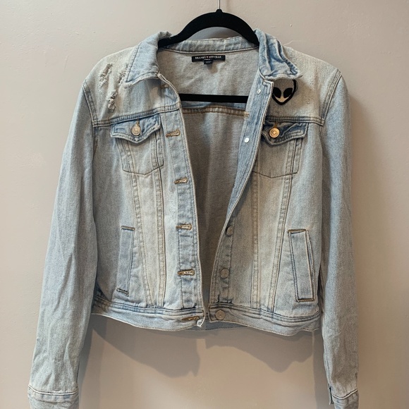 BRANDY MELVILLE ALIEN PATCH DENIM JACKET - Picture 1 of 5